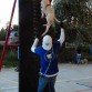 No, no me aventó mi papi, es lo que salto normalmente; 3 mts, dice mi mami que para mí peso (33 kg) es un buen salto… pero ese día me gano mi carnal Tony…